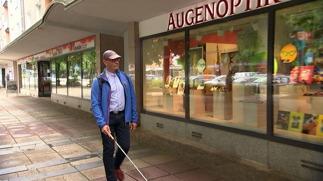 Wie ein blinder Optiker mit KI seinen Job macht