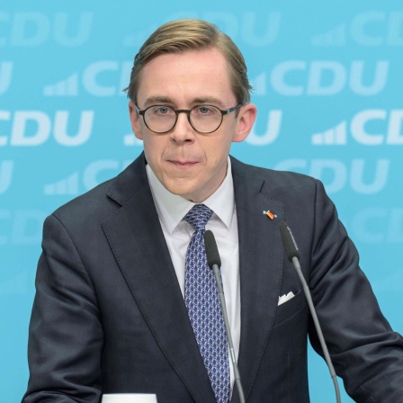 Philipp Amthor während einer Pressekonferenz der CDU.