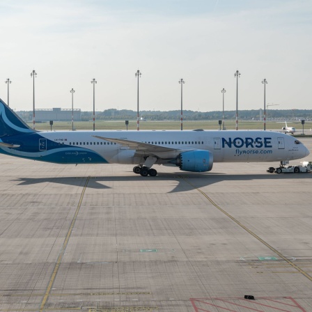Flugzeug der Norse Atlantic am BER