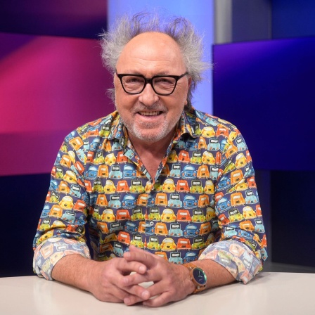 Kabarettist Urban Priol in der ARD-Talkshow &#039;maischberger&#039; im Studio Berlin Adlershof. Berlin, 24.04.2024