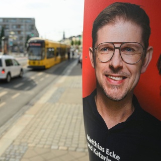 Ein Wahlplakat des sächsischen SPD-Spitzenkandidaten zur Europawahl, Matthias Ecke
