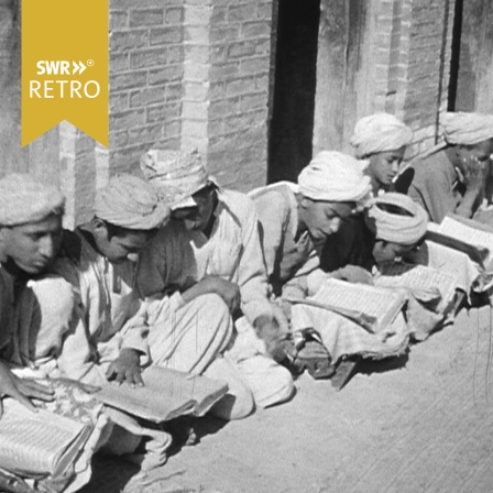 Jungen in einer Koranschule Pakistan 1959