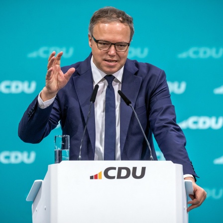 Mario Voigt, CDU-Spitzenkandidat für die Landtagswahl in Thüringen, spricht zum Grundsatzprogramm beim CDU-Bundesparteitag. 