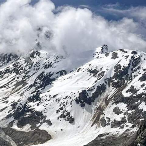 In der Silvrettagruppe im Gemeindegebiet von Galtür im Tiroler Bezirk Landeck ist es Sonntagnachmittag, 11. Juni 2023, zu einem massiven Felssturz gekommen.