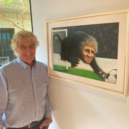 Der ehemalige Fußball-Torhüter in seinem Museum in Beveren