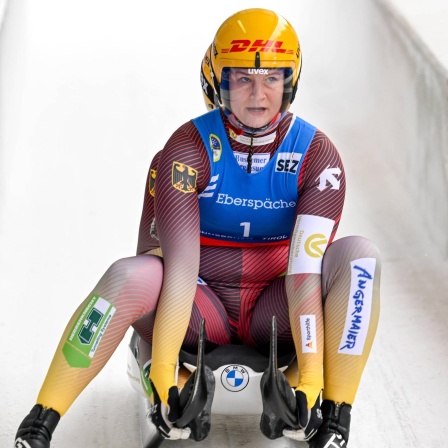Dajana Eitberger vor Magdalena Matschina