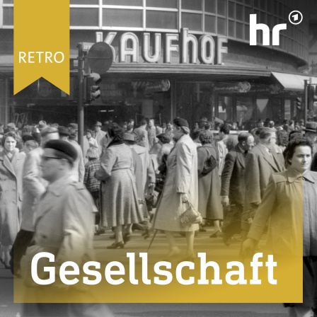 Passanten vor Kaufhof in Frankfurt 