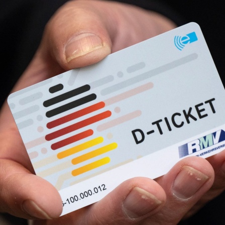 Deutschlandticket vor dem Aus? Verkehrsverbünde stellen Finanzierungsfrage