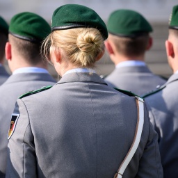 Soldaten der Ehrenformation der Bundeswehr 