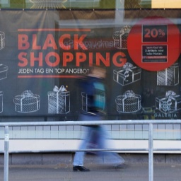 Sale - Black Shopping, Black Friday (Bild: picture alliance/dpa/Marcus Brandt)