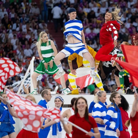 Tänzerinnen und Tänzer bei der Eröffnung der UEFA Euro 2024