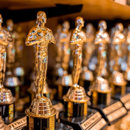 Goldene Trophäen der Hollywood Oscars.