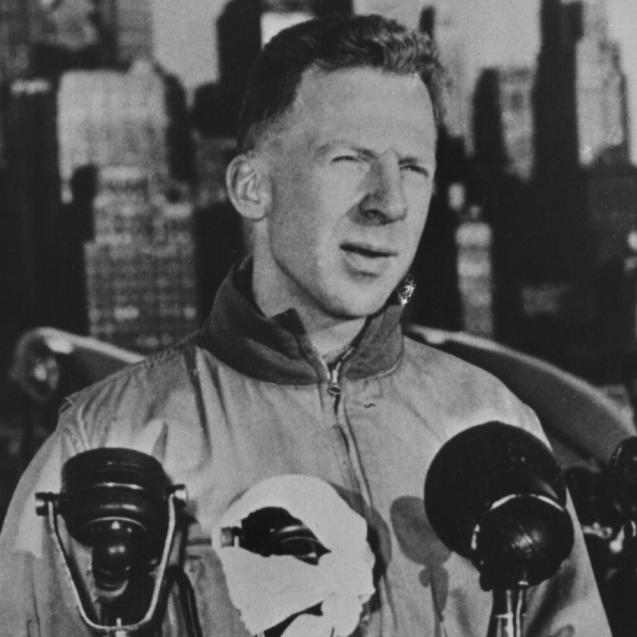 WDR Zeitzeichen · Strafbefehl gegen "Weltbürger Nr.1" Garry Davis (am