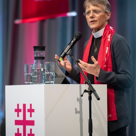 Die US-amerikanische Bischöfin Mariann Edgar Budde auf dem 39. Deutschen Evangelischen Kirchentag in Hannover.