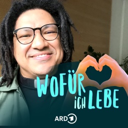 Quinton Cesar ist Pastor in Ostfriesland und setzt sich für eine offene und bunte Gesellschaft ein. Darüber das Logo der Serie: Zwei Hände formen ein Herz, in dessen Mittelpunkt der Schriftzug "Wofür ich lebe" steht.