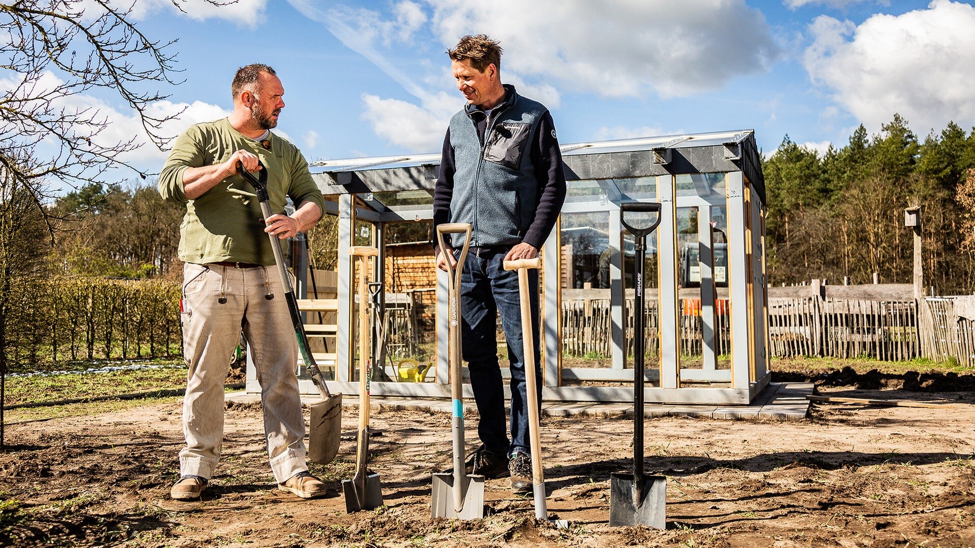 Rasch durch den Garten Wichtig im Garten Ein guter Spaten zum Graben