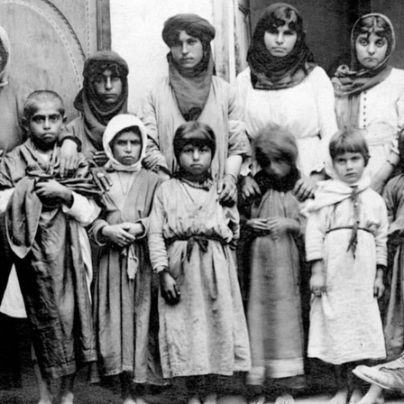 eine Gruppe von armenischen Kindern, Jugendlichen, Erwachsenen (nach dem 1. Weltkrieg, Völkermord)
