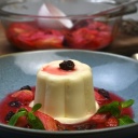 Panna Cotta auf Rhabarber-Confit