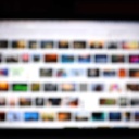 Thumbnails auf einer Seite der Suchmaschine von Google sind unscharf zu sehen.