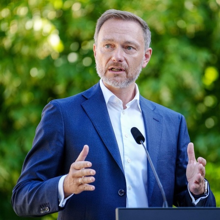 Christian Lindner (FDP), Bundesminister der Finanzen, gibt ein Pressestatement zu den Eckpunkten eines Inflationsausgleichsgesetzes.