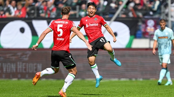 Sportschau Bundesliga - Hannover 96 Fährt Souveränen Heimsieg Gegen Lautern Ein